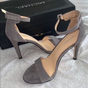 Michael high heels 👠